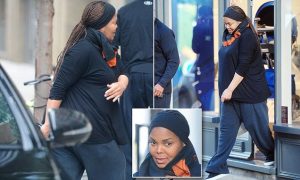 janet-jackson-in-london-shopping-for-baby-furniture